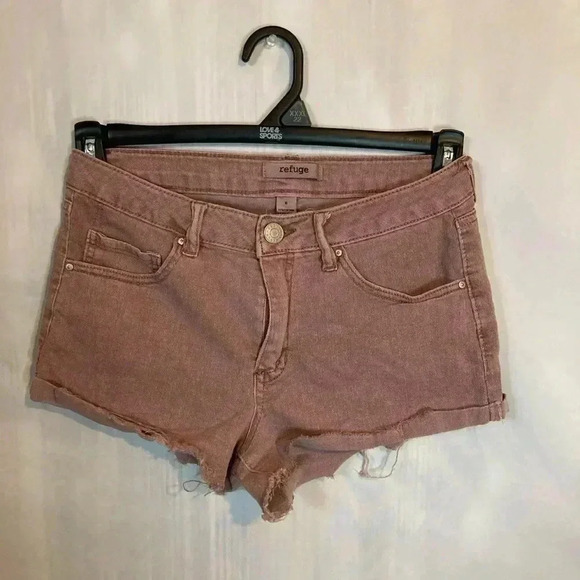 Refuge‎ shorts - Picture 1 of 4